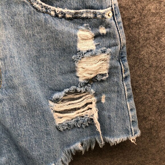 Levi's High Waisted Mom Shorts Womens 27 Light Wash Blue Distressed Cutoff - Picture 4 of 13